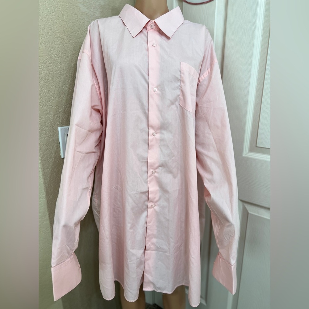 Elegant Light Pink Men's Dress Shirt
